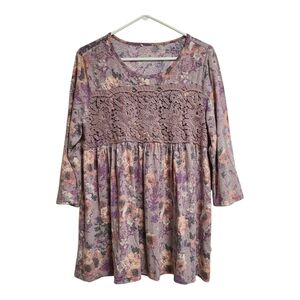 1X Floral Lavender Top 3/4 Length Sleeve, Lace Detail Flowy Comfortable Bohemian